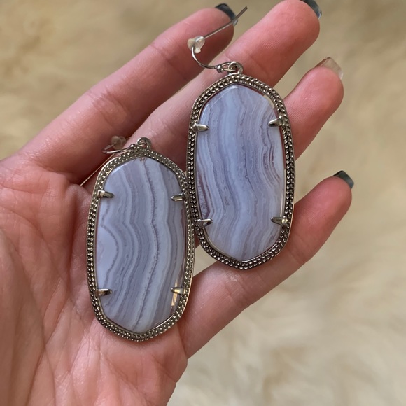 NWOT! Kendra Scott Elle Earrings - Picture 1 of 3